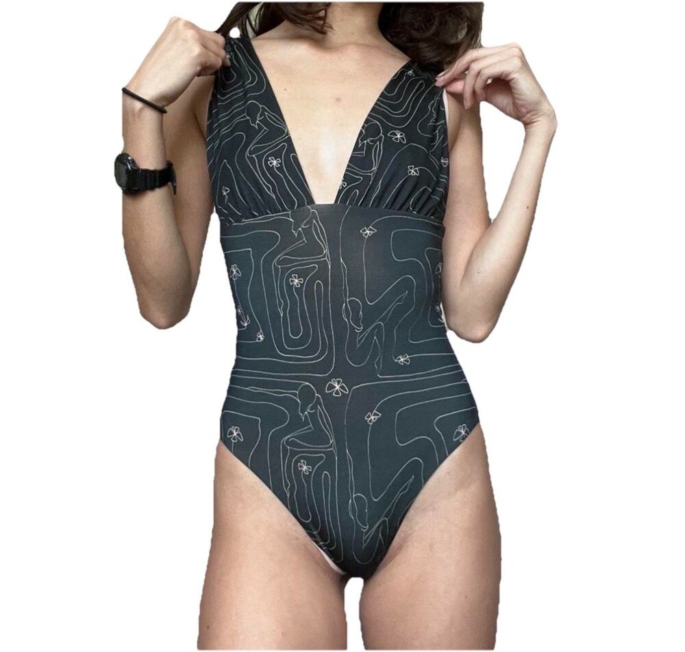 Cali Dreaming Swimsuit Sz M Grove One-Piece